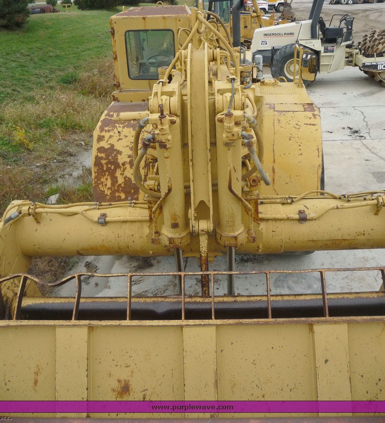 image for item 6879 1989 Caterpillar 621E wheel scraper