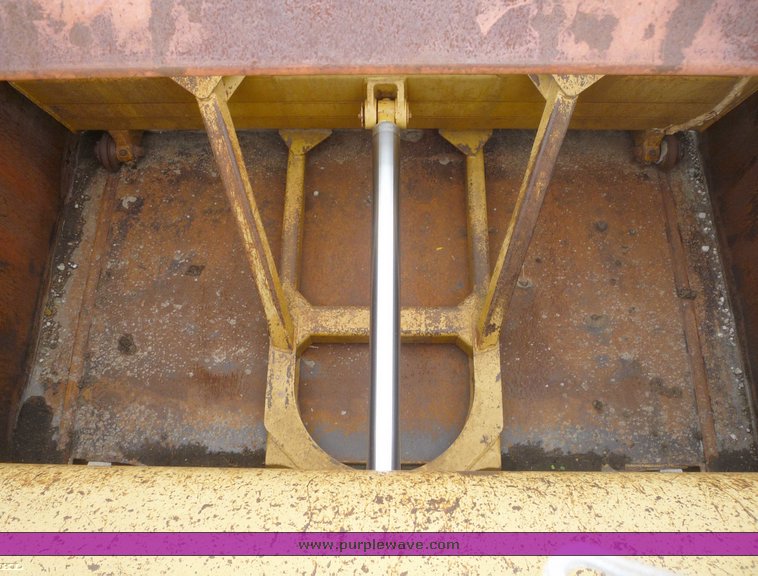 image for item 6879 1989 Caterpillar 621E wheel scraper