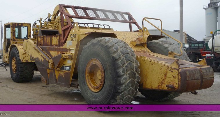 image for item 6880 1989 Caterpillar 621E wheel scraper