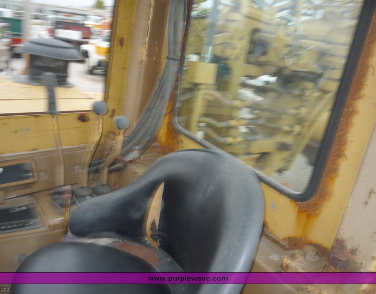 image for item 6880 1989 Caterpillar 621E wheel scraper