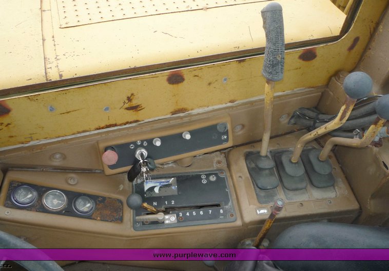 image for item 6880 1989 Caterpillar 621E wheel scraper