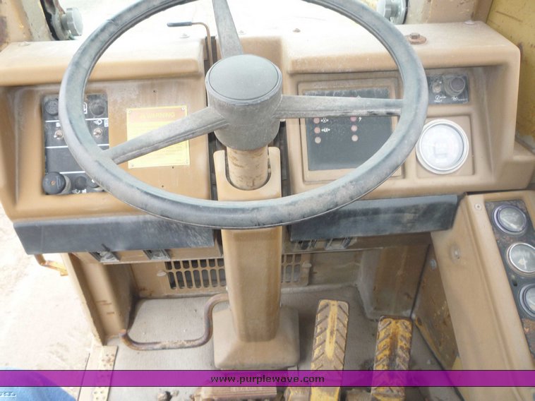 image for item 6880 1989 Caterpillar 621E wheel scraper
