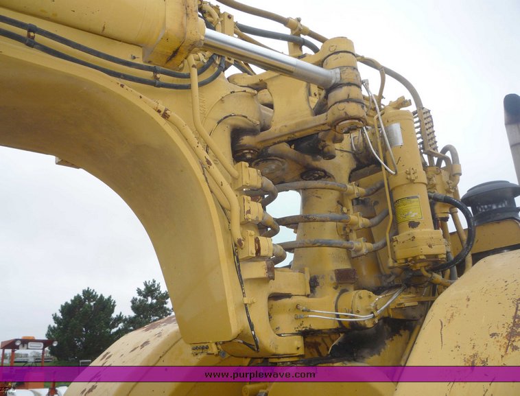 image for item 6880 1989 Caterpillar 621E wheel scraper