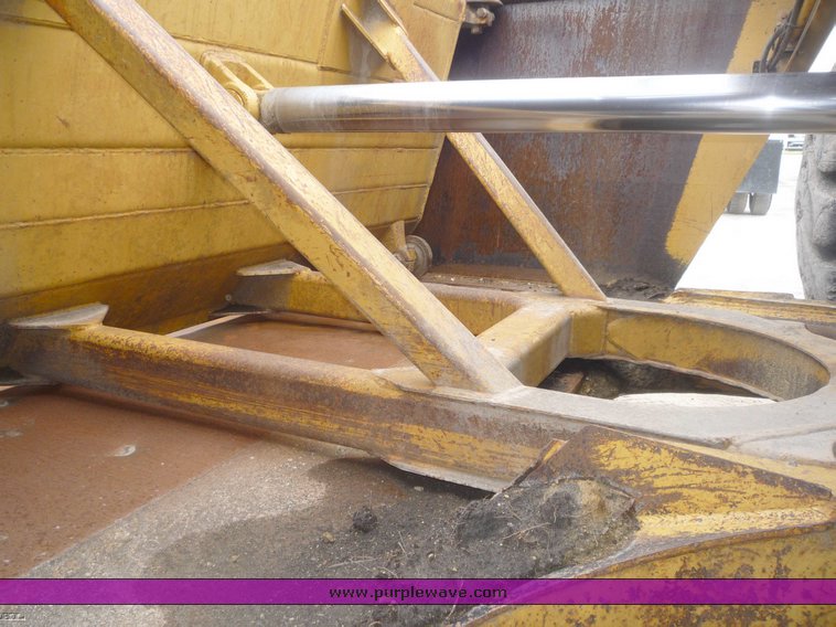 image for item 6880 1989 Caterpillar 621E wheel scraper