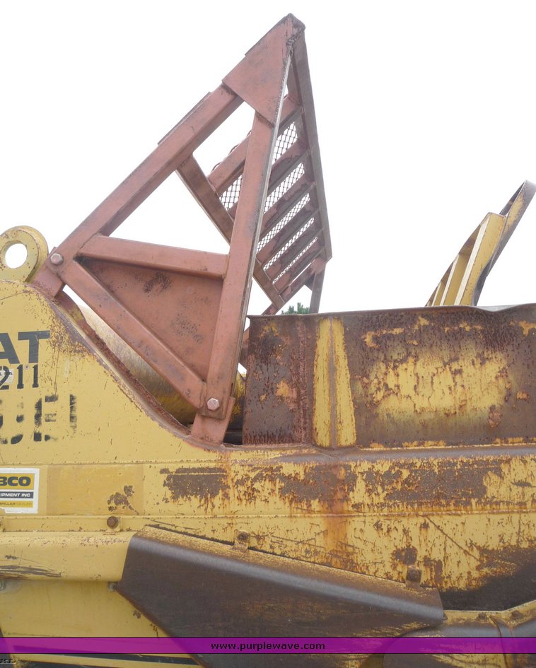 image for item 6880 1989 Caterpillar 621E wheel scraper