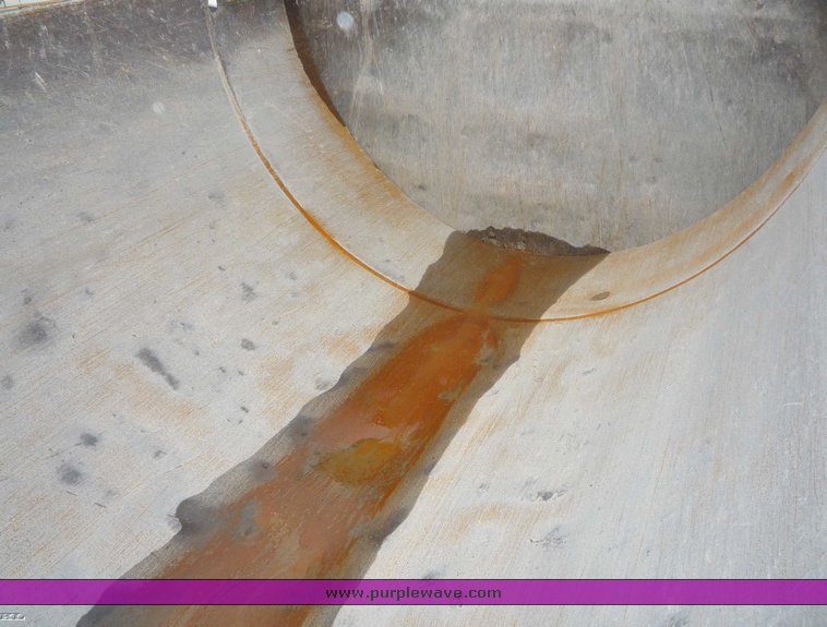 image for item 6881 1994 International 4900 TADT tandem axle dump truck