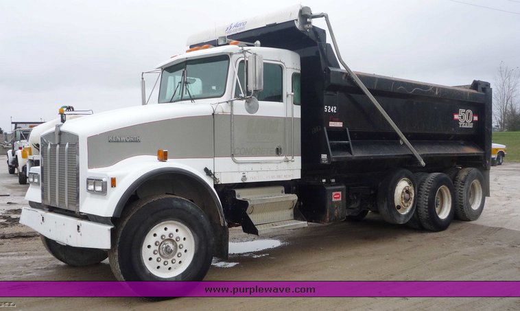 image for item 6882 1995 Kenworth W900S TADT tandem axle dump truck