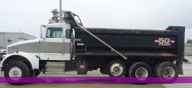 image for item 6882 1995 Kenworth W900S TADT tandem axle dump truck