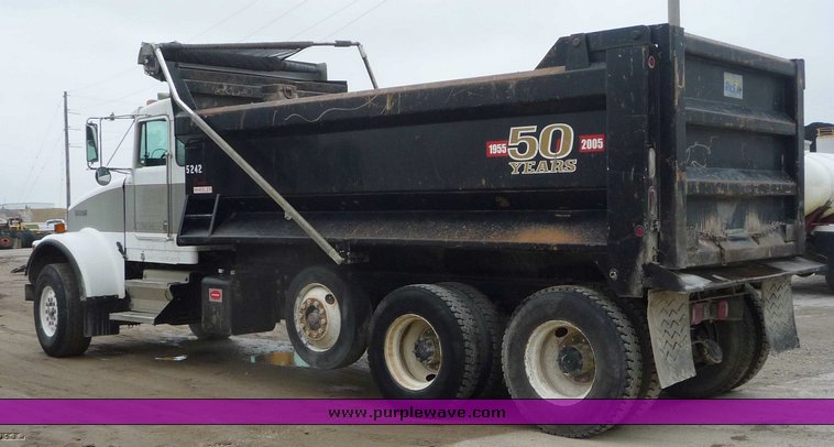 image for item 6882 1995 Kenworth W900S TADT tandem axle dump truck