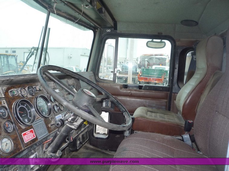 image for item 6882 1995 Kenworth W900S TADT tandem axle dump truck