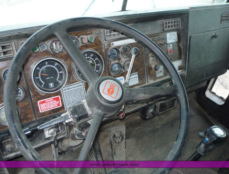 image for item 6882 1995 Kenworth W900S TADT tandem axle dump truck