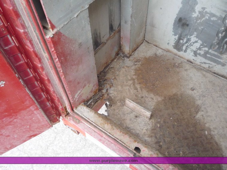 image for item 6887 1990 Ford L8000 service truck