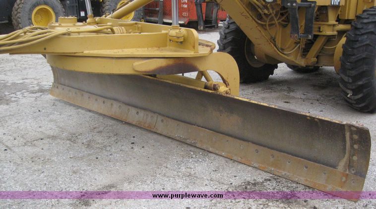 image for item 6897 Caterpillar 140H motor grader