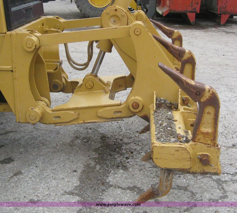 image for item 6897 Caterpillar 140H motor grader