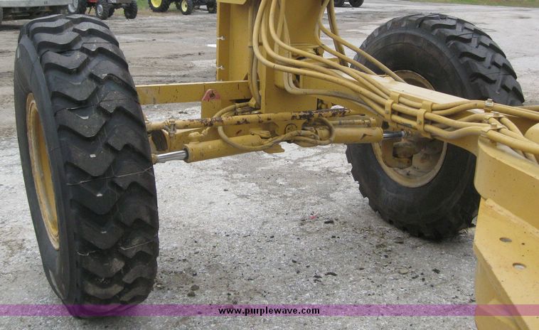 image for item 6897 Caterpillar 140H motor grader