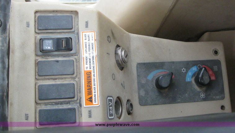 image for item 6897 Caterpillar 140H motor grader