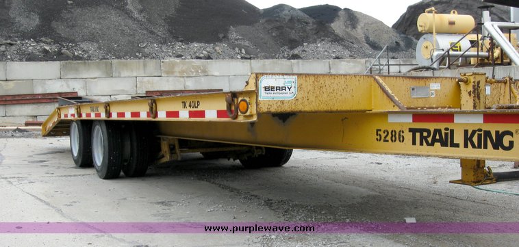 image for item 6951 Trail King 29' tandem axle trailer