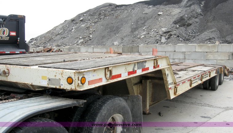 image for item 6952 Trail King TK70RG-392 flat bed tandem axle semi trailer