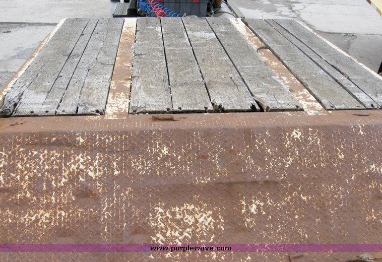 image for item 6952 Trail King TK70RG-392 flat bed tandem axle semi trailer