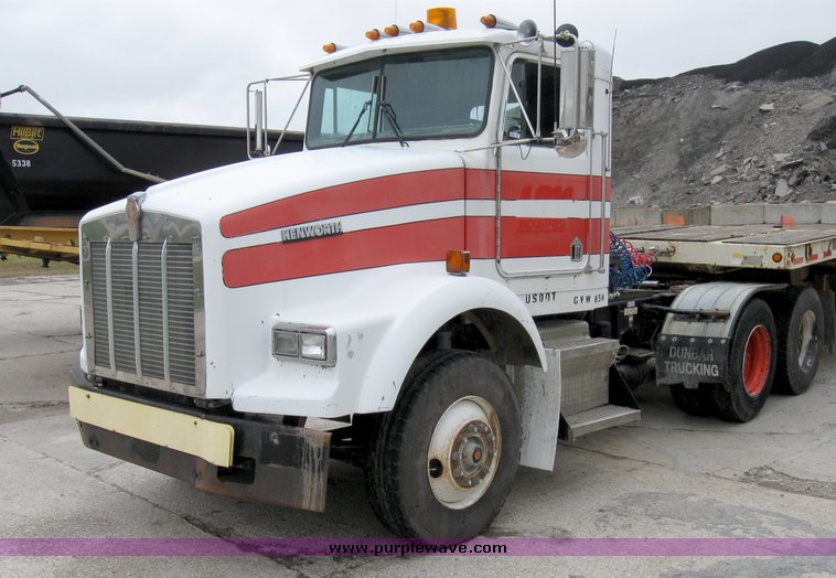 image for item 6953 1995 Kenworth T800B TATT