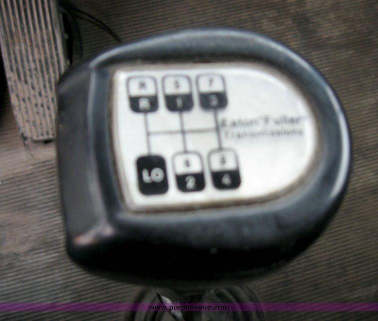 image for item 6953 1995 Kenworth T800B TATT