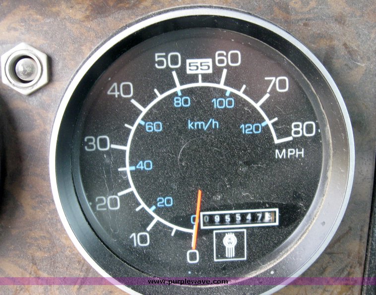 image for item 6953 1995 Kenworth T800B TATT