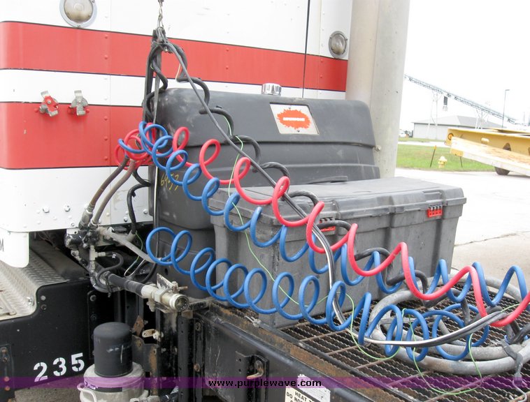 image for item 6953 1995 Kenworth T800B TATT