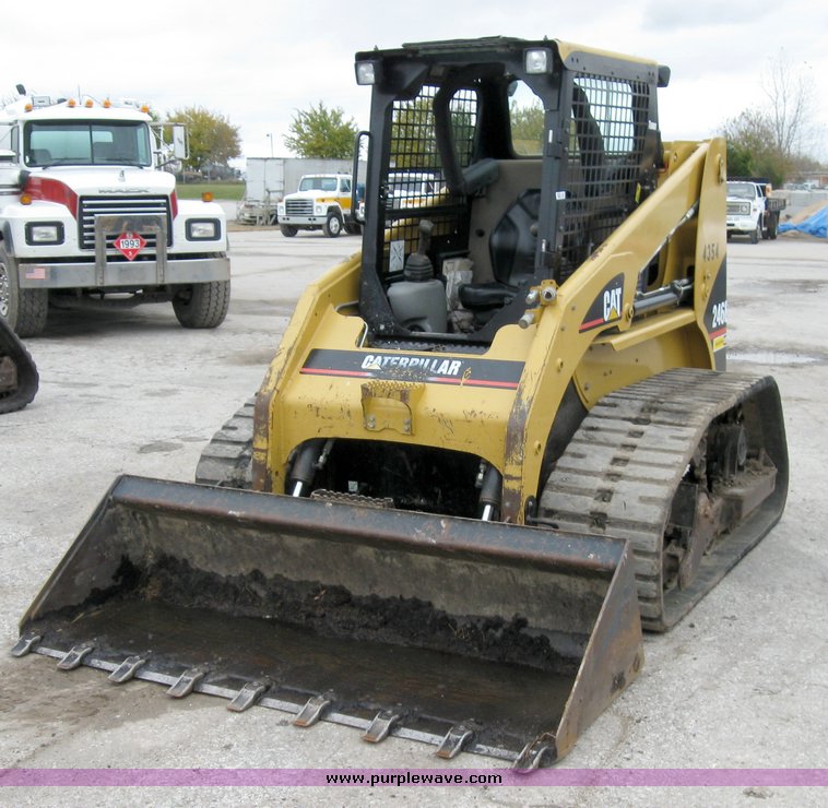 image for item 6955 Caterpillar 246B tracked skid steer