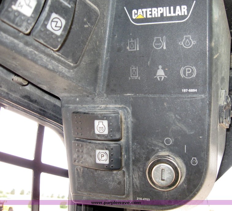 image for item 6955 Caterpillar 246B tracked skid steer
