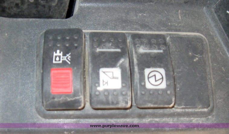 image for item 6955 Caterpillar 246B tracked skid steer