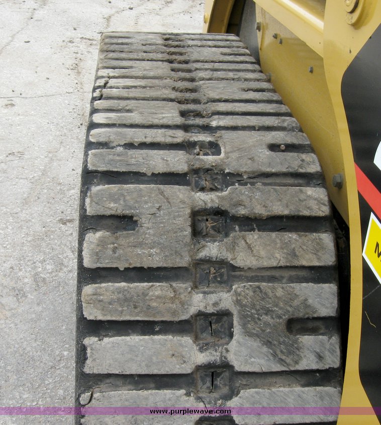 image for item 6955 Caterpillar 246B tracked skid steer