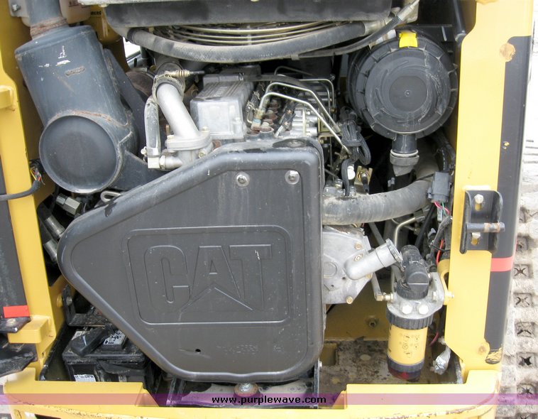 image for item 6955 Caterpillar 246B tracked skid steer