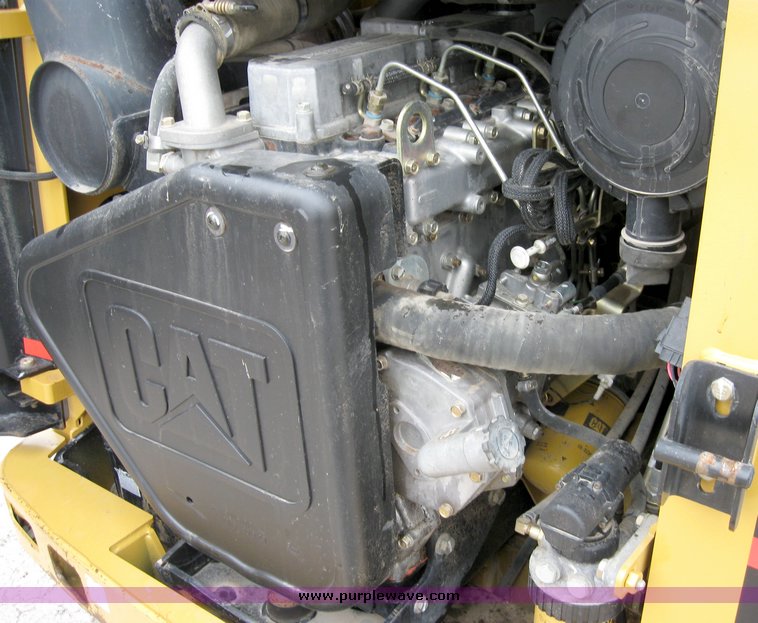 image for item 6955 Caterpillar 246B tracked skid steer