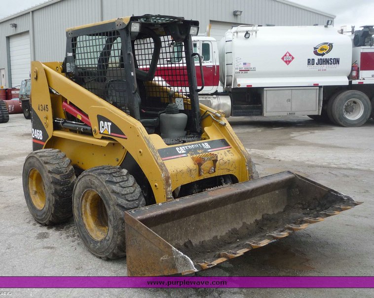 image for item 6956 2005 Caterpillar 246B skid steer