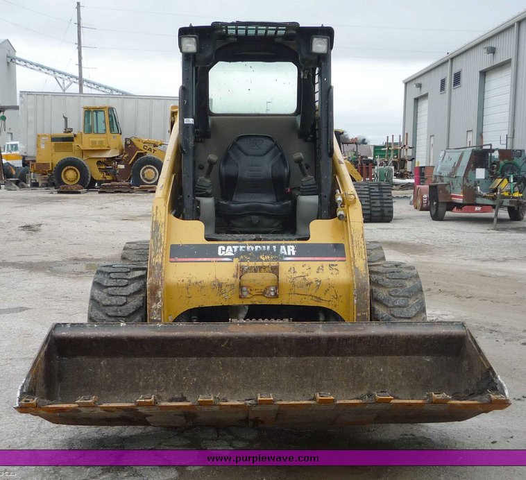 image for item 6956 2005 Caterpillar 246B skid steer