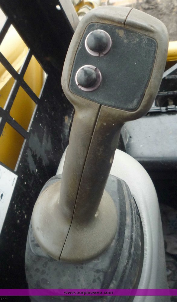 image for item 6956 2005 Caterpillar 246B skid steer