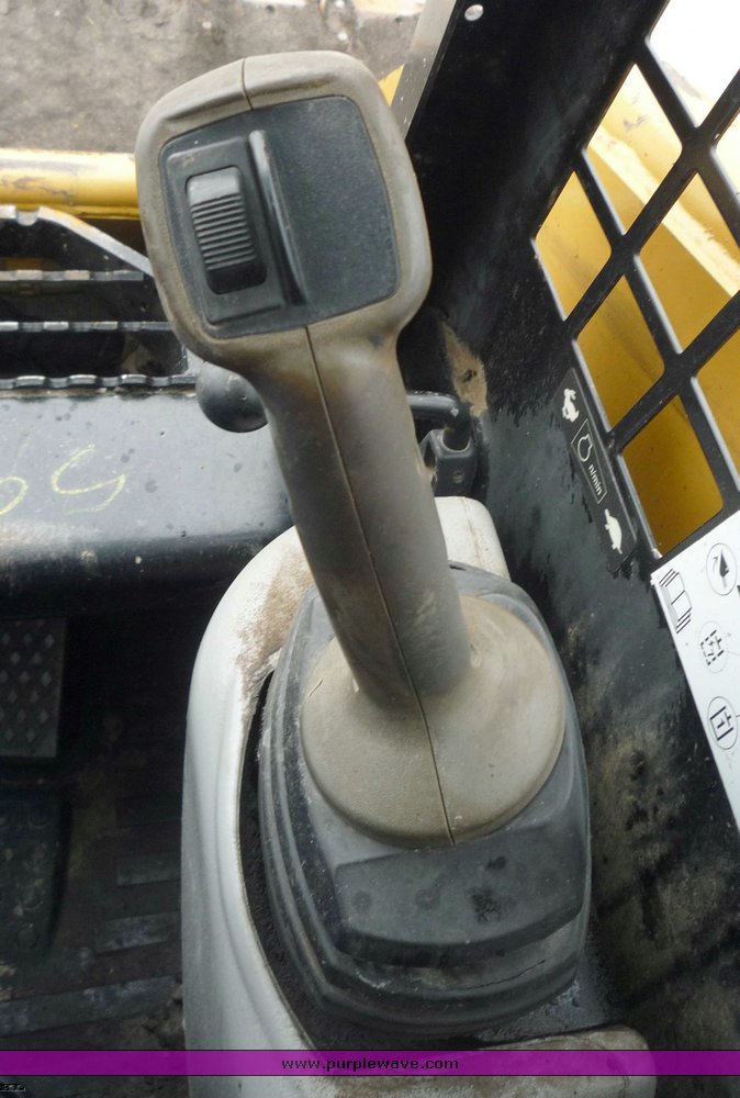 image for item 6956 2005 Caterpillar 246B skid steer