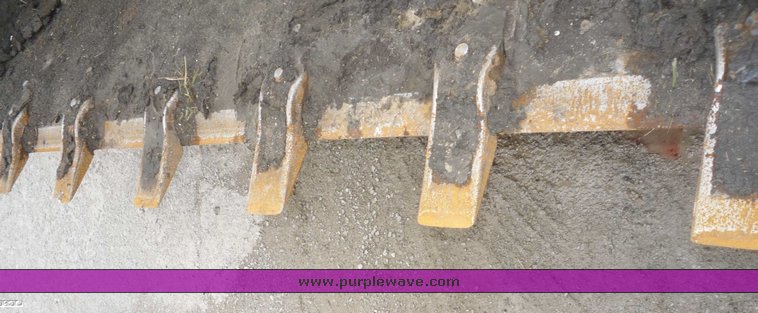 image for item 6956 2005 Caterpillar 246B skid steer