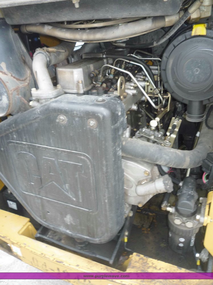 image for item 6956 2005 Caterpillar 246B skid steer