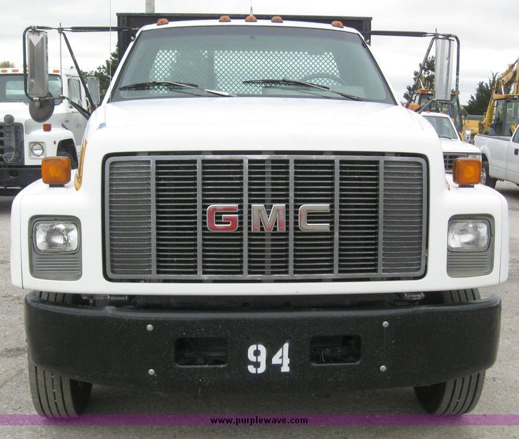 image for item 8016 1995 GMC Topkick