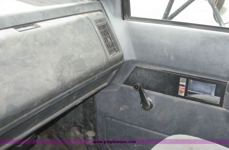 image for item 8016 1995 GMC Topkick