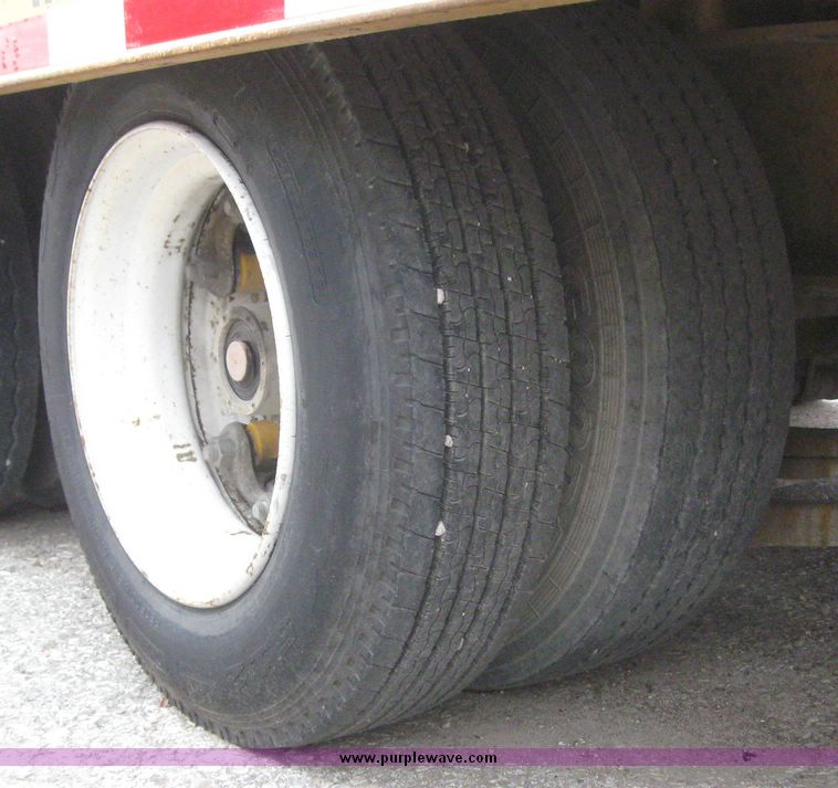 image for item 8023 1999 Trail King TK40LP tandem axle trailer