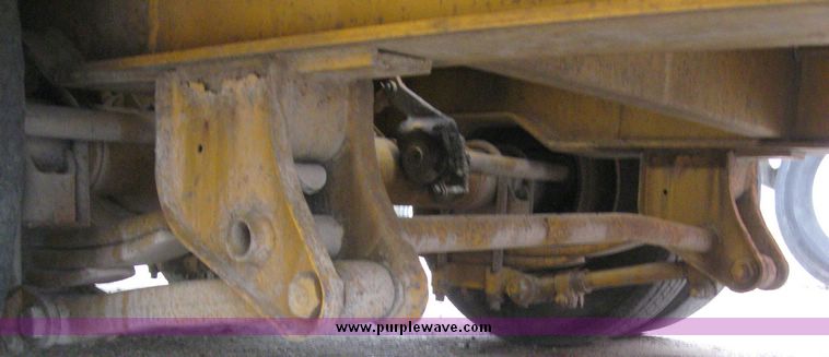 image for item 8023 1999 Trail King TK40LP tandem axle trailer