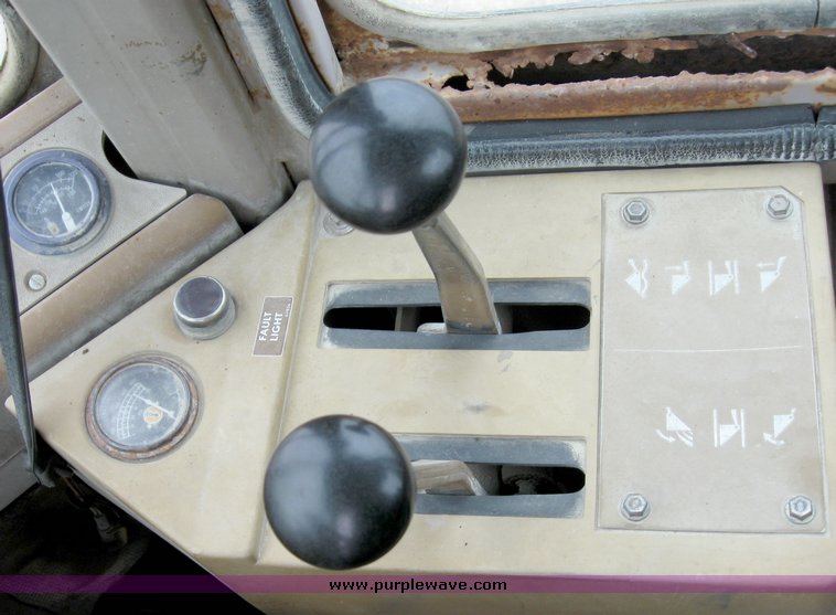 image for item 8025 Caterpillar 936 wheel loader