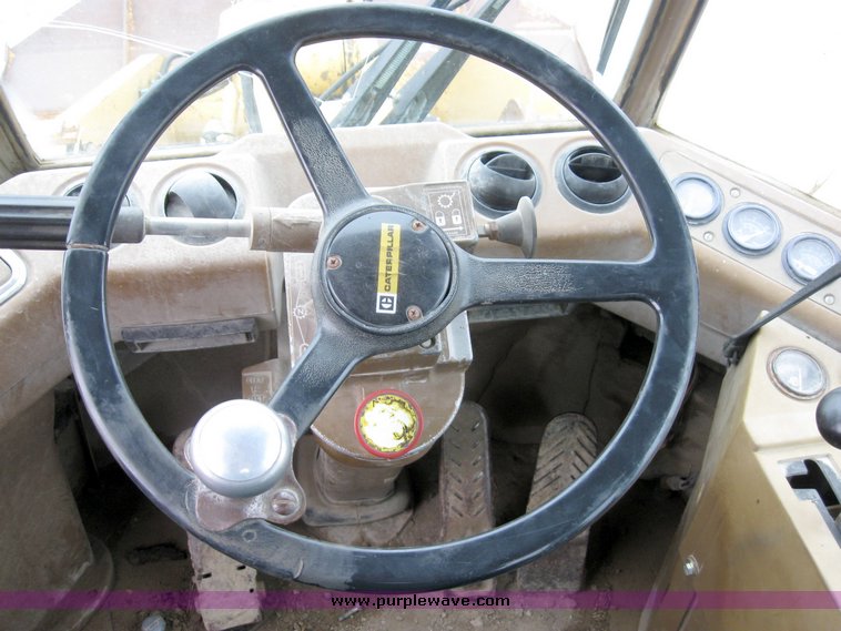 image for item 8025 Caterpillar 936 wheel loader