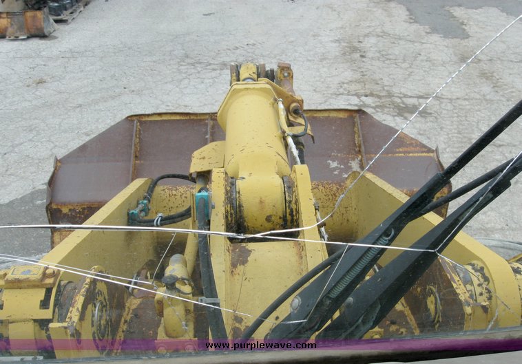 image for item 8025 Caterpillar 936 wheel loader