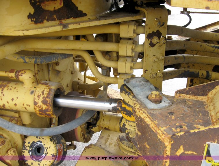 image for item 8025 Caterpillar 936 wheel loader