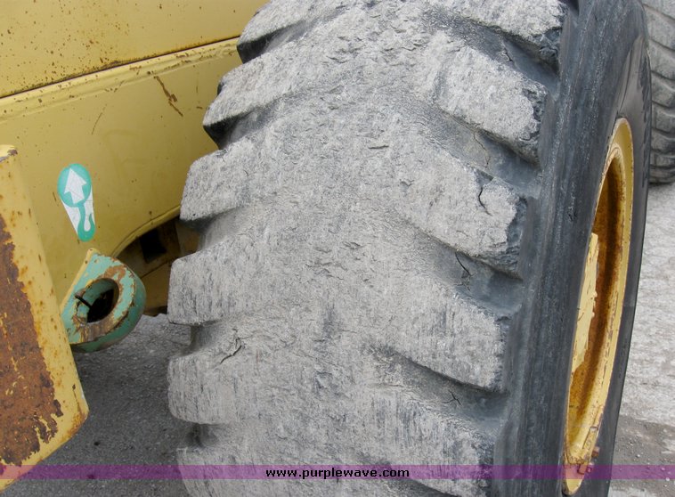 image for item 8025 Caterpillar 936 wheel loader
