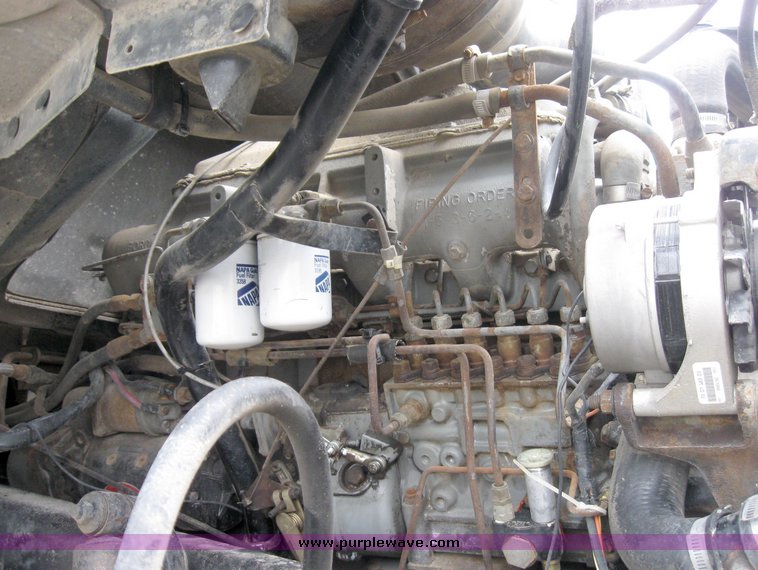 image for item 8026 1987 Ford LN8000 water truck