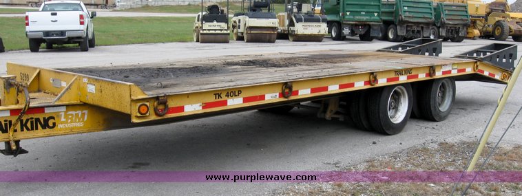 image for item 8027 Trail King tandem axle 29' trailer